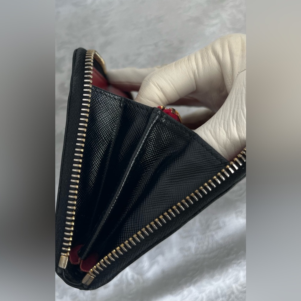 COA Authentic Prada Limited Edition Saffiano Leather Bicolor Zip Around Wallet - Picture 5 of 9